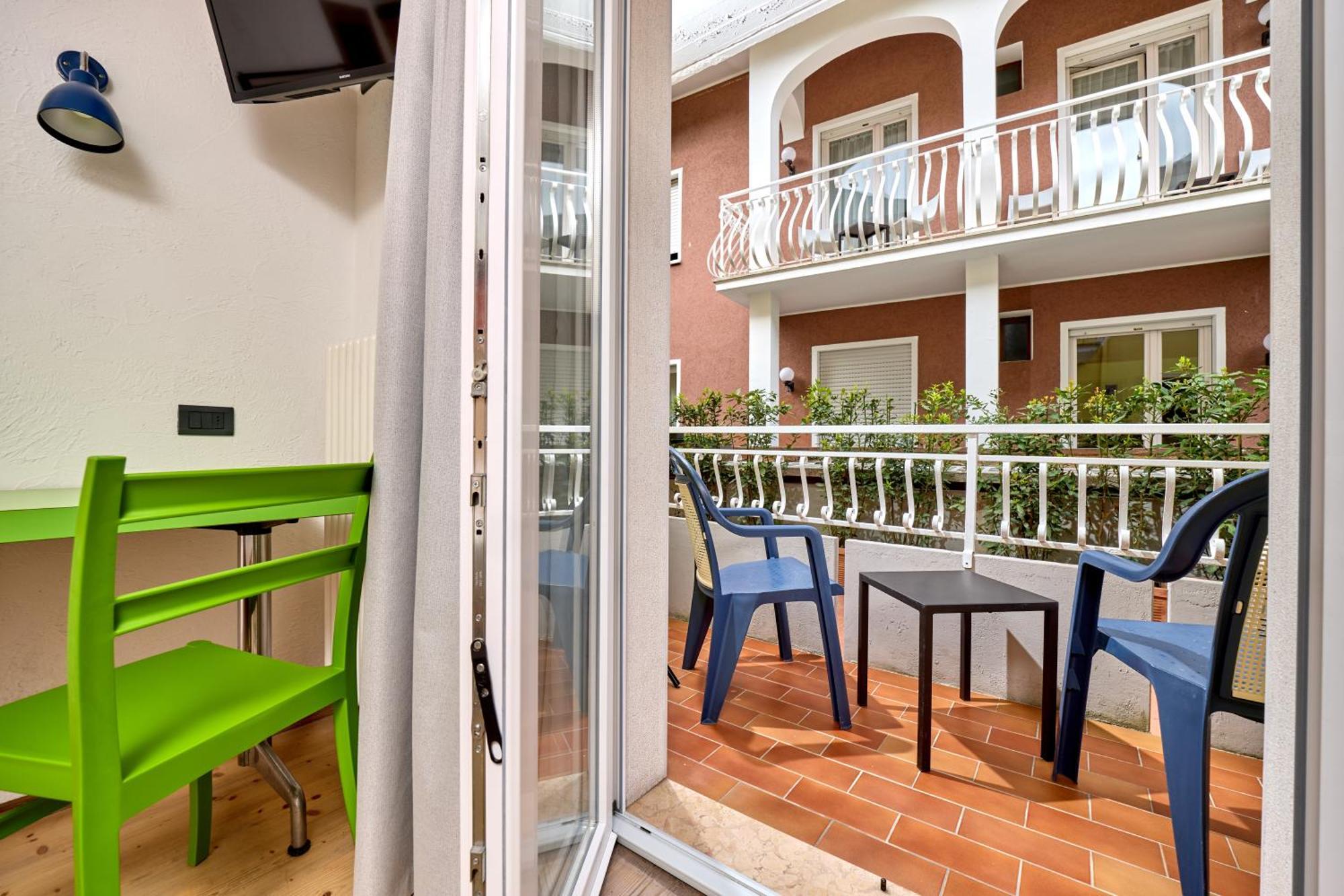 Hotel Luna Rossa (Adults Only) มัลเชซิเน ภายนอก รูปภาพ